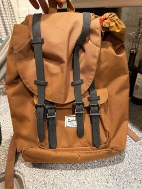 Herschel Supply Co. Little America Mid-Volume Rubber One Size Pls Read